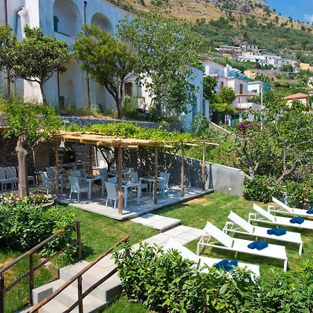 Albadamare Boutique فندق 3*