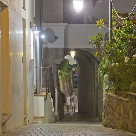 Albadamare Boutique