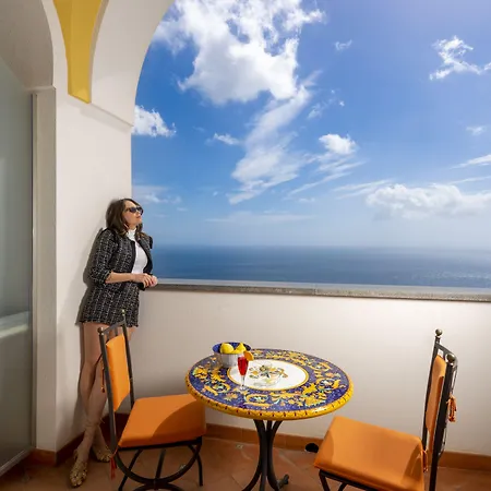 Albadamare Boutique Hotel 3*